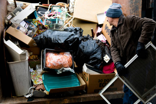 Best Estate Cleanout  in Lake Linden, MI